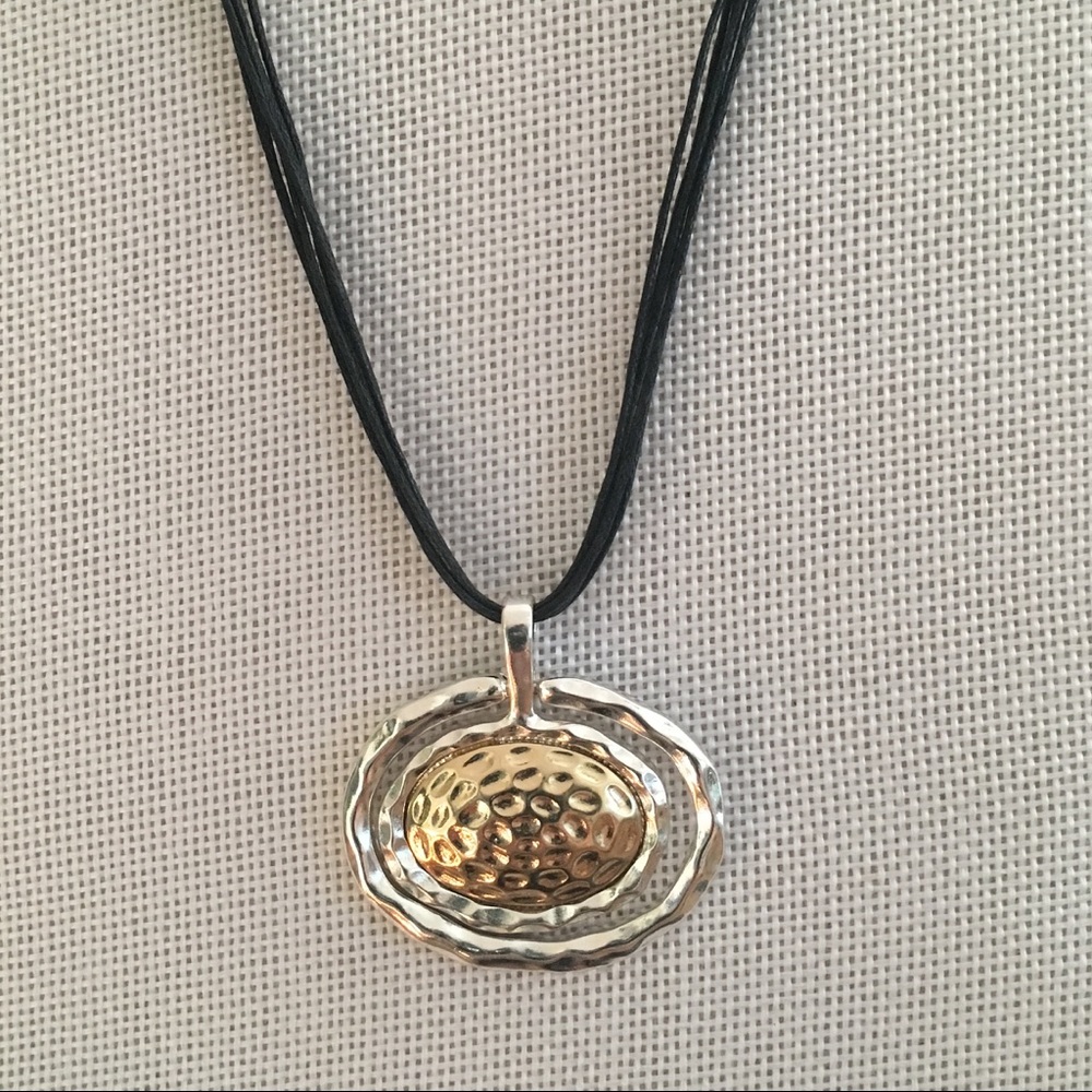 Choker Pendant Necklace